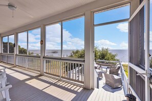 Deluxe House, Balcony, Beach View | Interior - The Ocean Belle (Ocean Springs)