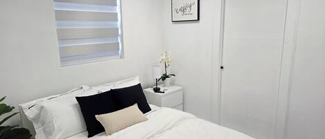 Desk, iron/ironing board, free WiFi, bed sheets