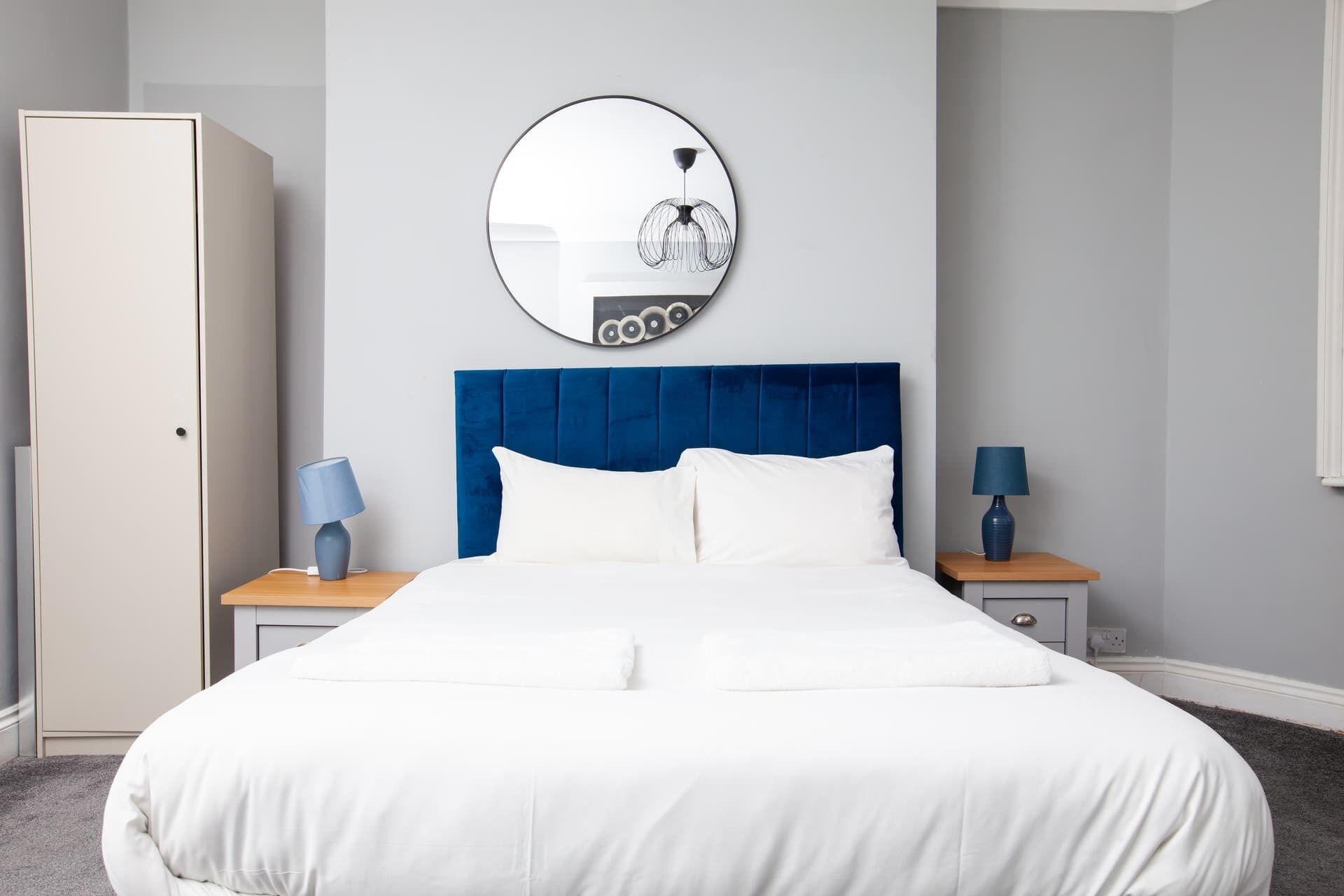 Internet, bed sheets