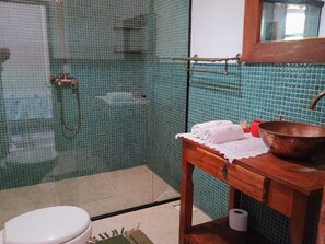 Classic Suite, Balcony, Sea View | Bathroom - Pousada Mar de Sonhos (Angra dos Reis)