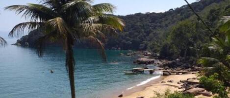 Uitzicht op strand/zee