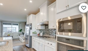Private kitchen - Delightful balti, Washington DC retreat (Laurel)