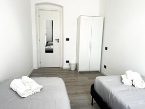 Bügeleisen/Bügelbrett, WLAN, Bettwäsche