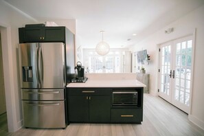 Deluxe House | Private kitchen - Marée Mason (Ocean Springs)