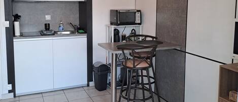 Microwave, oven, stovetop