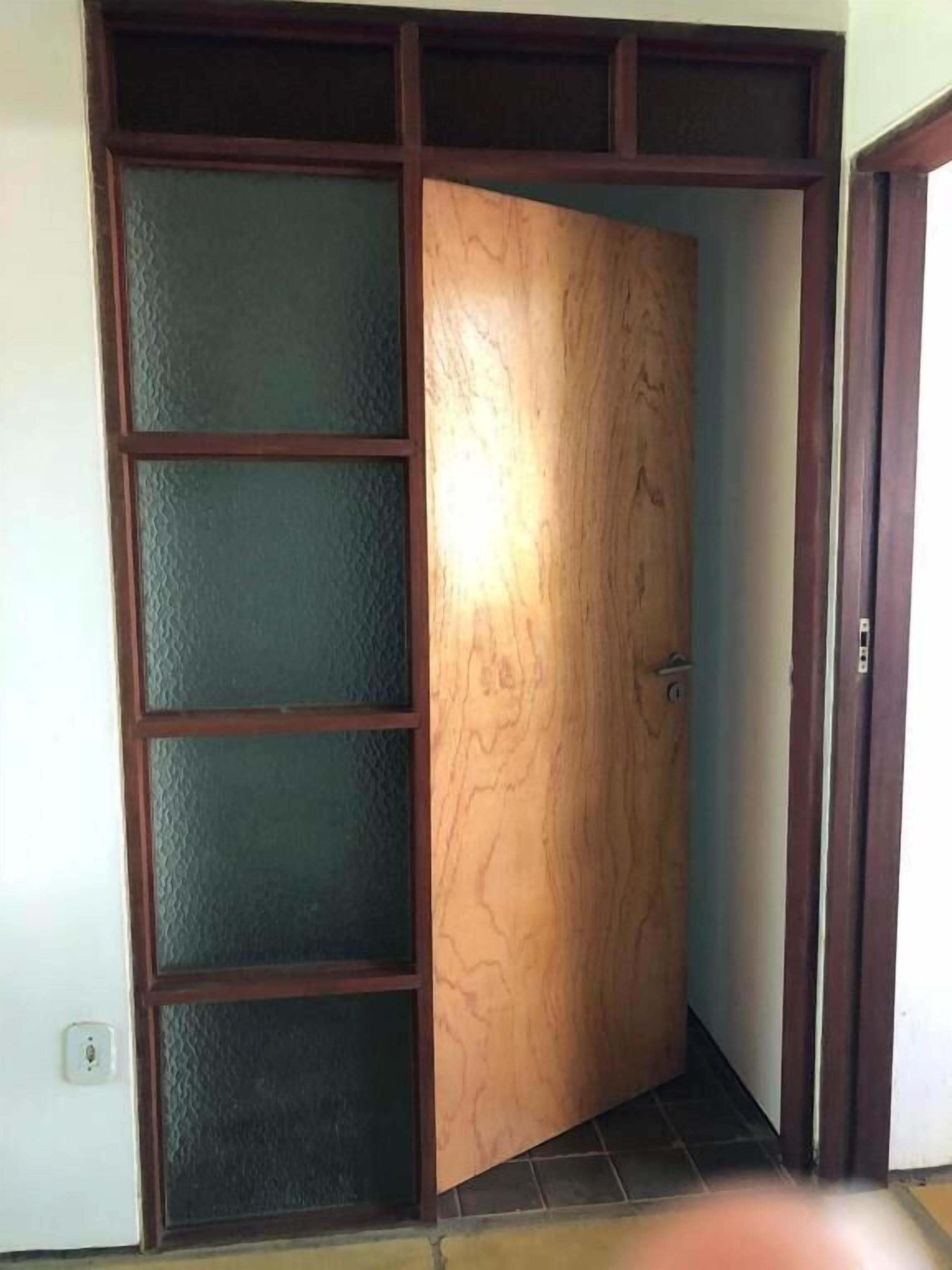 Quarto quádruplo, sacada, vista para o jardim | Parte interna