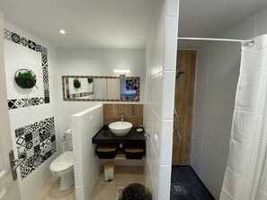 Hair dryer, bidet, towels, soap - Confortable & Peaceful  Villa with swimming pool - 1,5Km Santa Giulia Beach (Porto-Vecchio)