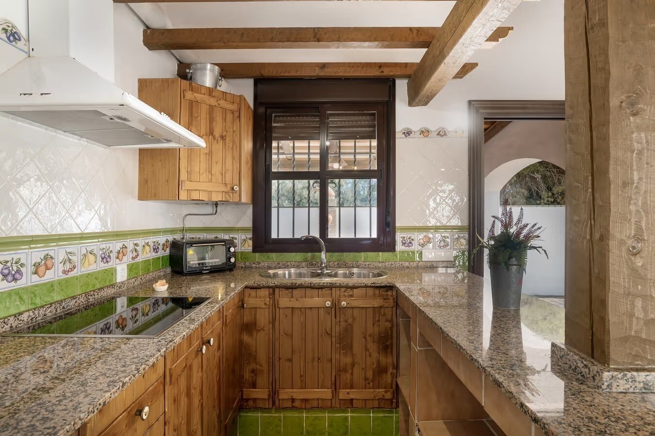 Deluxe Apartment, Pool View | Private kitchen