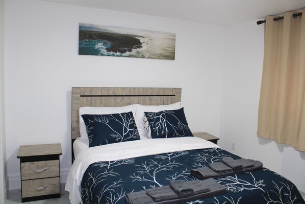 Room - Home in Kingston (Kingston)