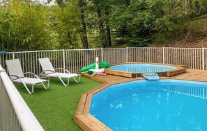 Pool - 2 bedroom nice home in Altillac (Altillac)