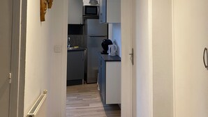 Private kitchen - Central in city center with 2 well-separated double bedrooms/WIFI/easy parking (Reims)