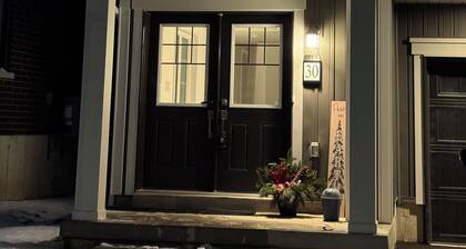 Cozy Newly Built Townhouse. Plenty to do in this 3 bedroom Townhouse. Sleeps 8