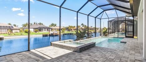 Piscine extérieure, piscine chauffée