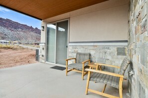 Terrace/patio - C1 (ADA unit) and C4 Combo SageCreek Resort - Pool (Moab)
