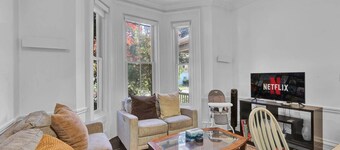 Spacious 1 bed 1 bath | Close to Downtown & Beach