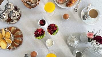 Colazione a buffet inclusa, servita tutte le mattine