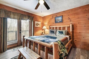 Iron/ironing board, free WiFi, bed sheets - FreeDollywoodTix•Walk to Dollywood•Secluded•HotTub (Pigeon Forge)
