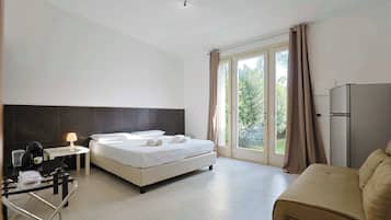 4 bedrooms, WiFi, bed sheets