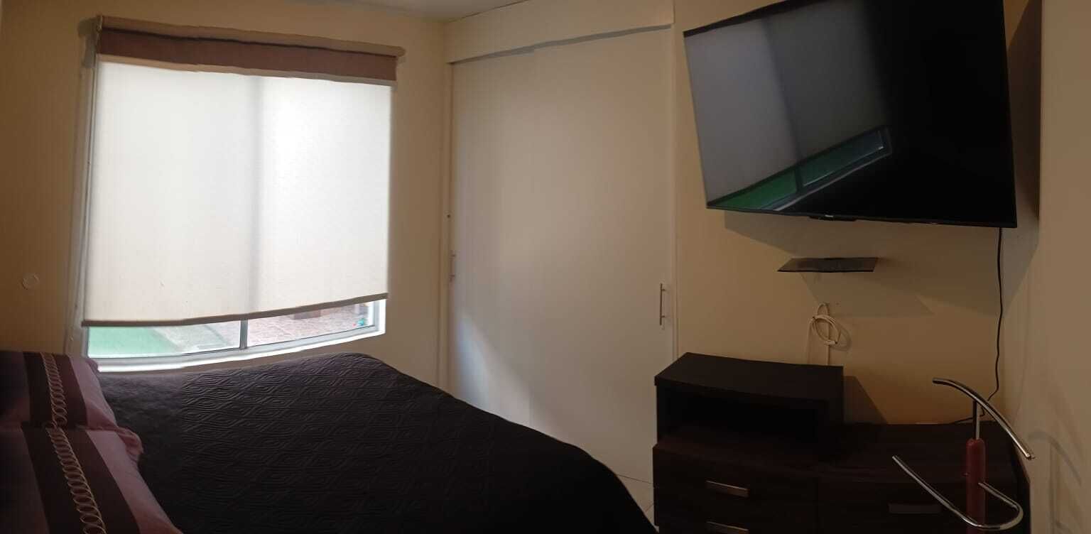 アイロン / アイロン台、WiFi (無料)、ベッドシーツ