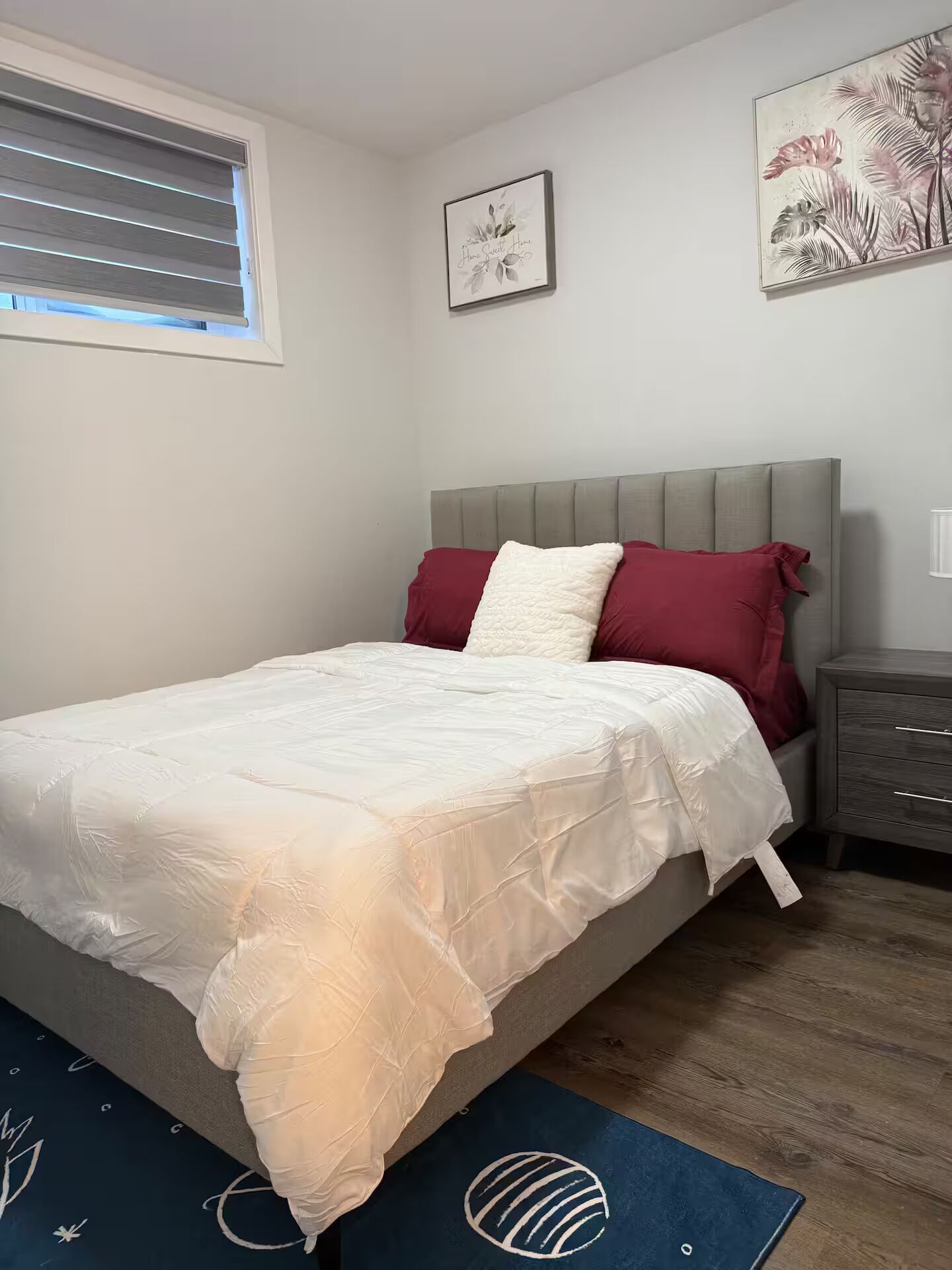 2 bedrooms, iron/ironing board, internet