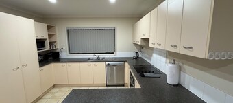 Relaxing 3BR Home by Wattle Downs Reserve