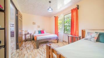 2 bedrooms, iron/ironing board, free WiFi, bed sheets