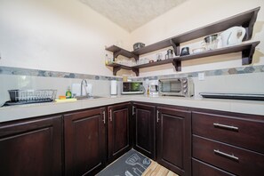 Oven, stovetop