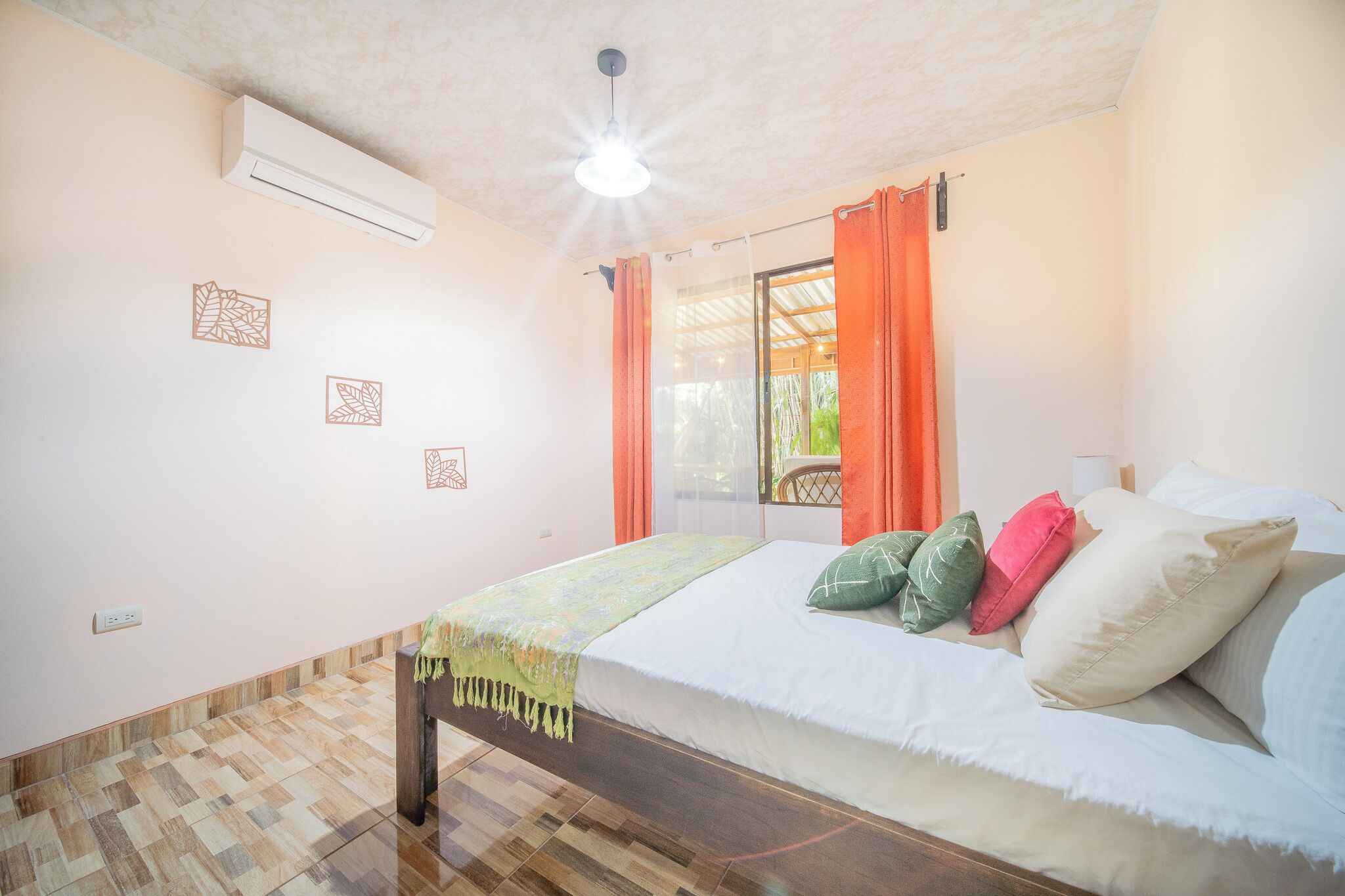 2 chambres, fer et planche à repasser, Wi-Fi gratuit, draps fournis