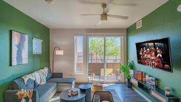 Téléviseur, bureau