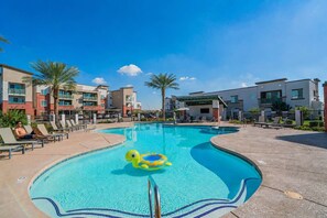 Pool - Upscale Retreat in Glendale | Pool•Gym•Parking (Glendale)