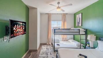 2 bedrooms, desk, iron/ironing board, WiFi