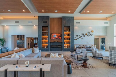 Cozy Stay Near Stadium w/Balcony-Pool-Gym-Parking