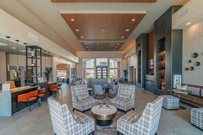 Lobby - Cozy Westgate Suite Near Stadium | Pool + Gym (Glendale)