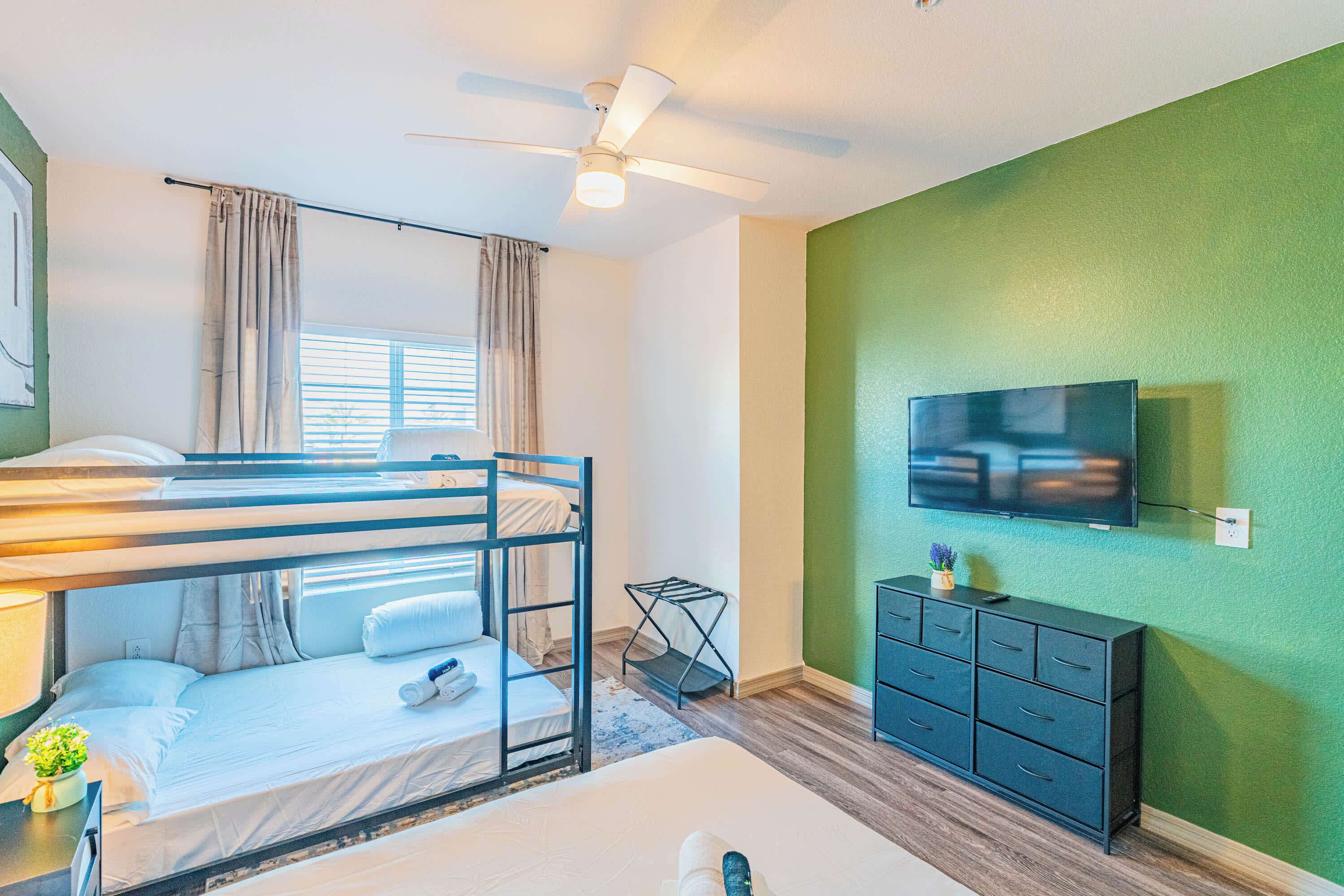 Desk, iron/ironing board, WiFi, bed sheets