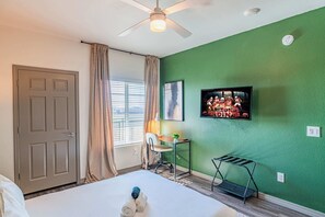 2 室の ベッドルーム、デスク、アイロン / アイロン台、WiFi