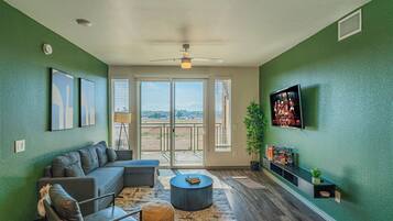 Televisión, oficina