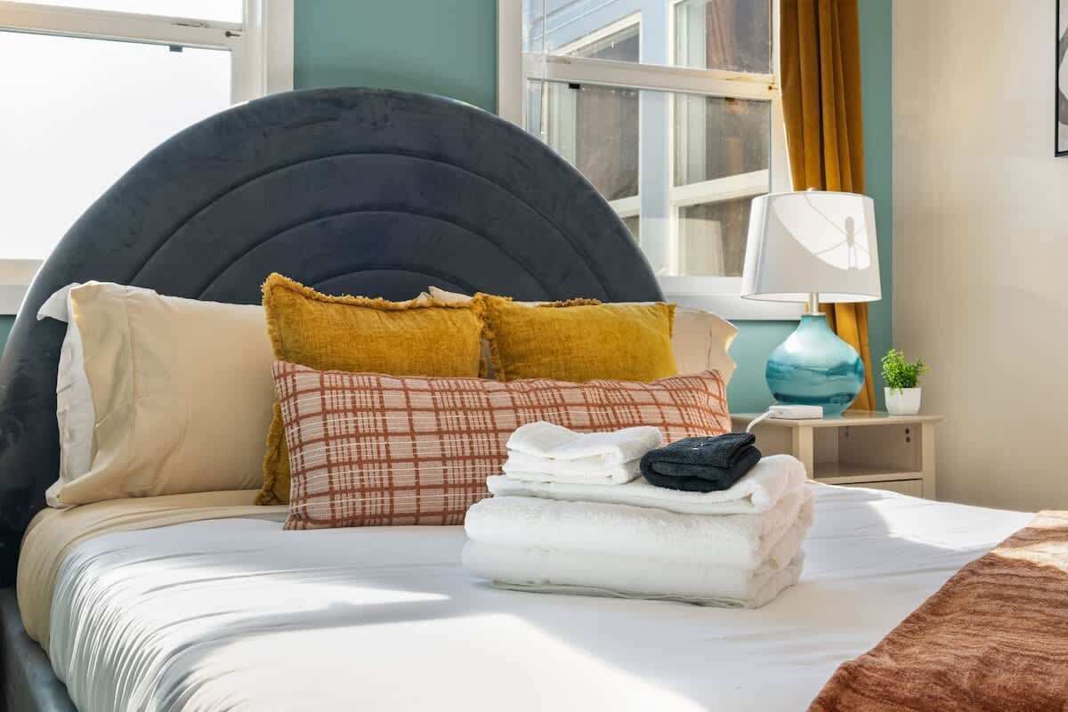 4 chambres, fer et planche à repasser, lit parapluie, Wi-Fi