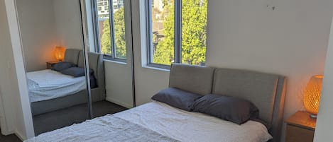 Strygejern/strygebræt, Wi-Fi, sengetøj