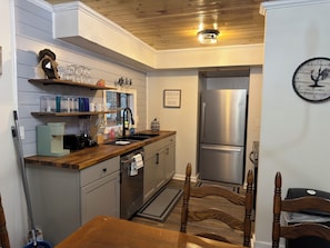 Kühlschrank, Ofen, Herdplatte, Geschirrspüler