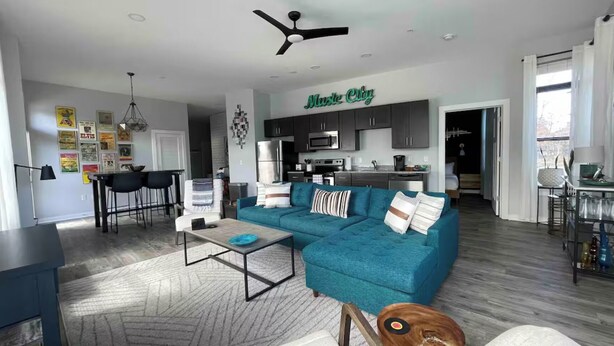 Living area - 3 Beds 2BR/2BA • Walk to Belmont/Vandy • Parking (Nashville)