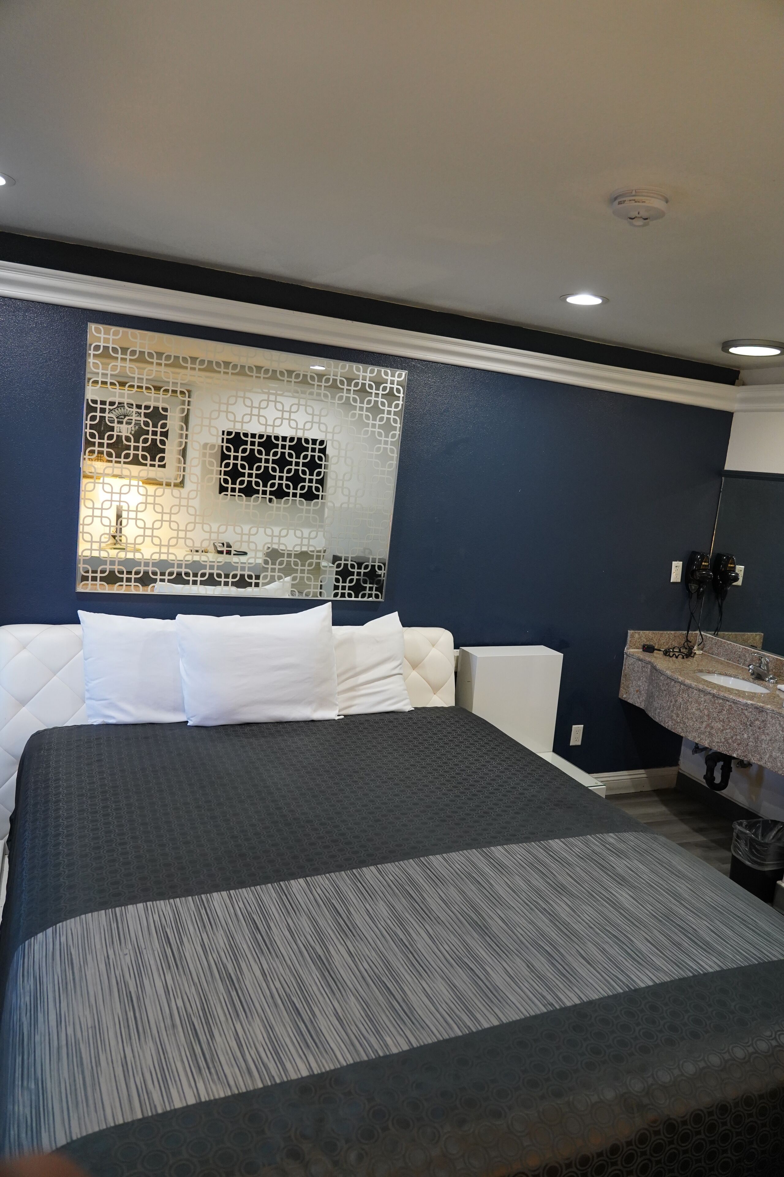 Habitación superior | Escritorio, tabla de planchar con plancha y wifi gratis 