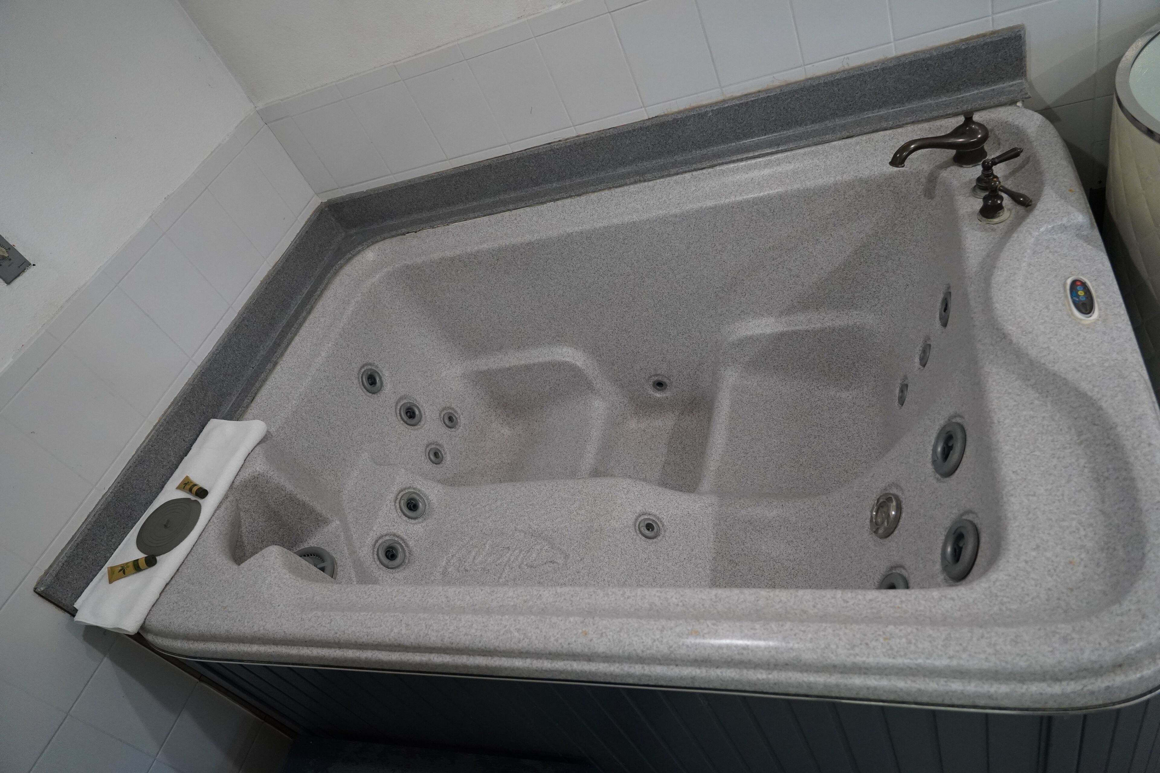Superior Room | Private spa tub