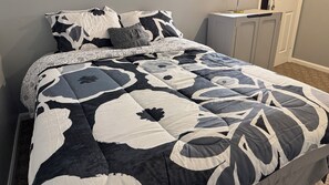 1 bedroom, iron/ironing board, free WiFi, bed sheets