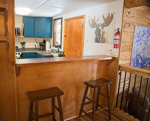 Kylskåp, mikrovågsugn, ugn och spishäll