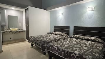 Basic Quadruple Room | Free WiFi