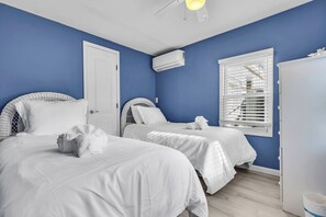 Bügeleisen/Bügelbrett, kostenloses WLAN, Bettwäsche