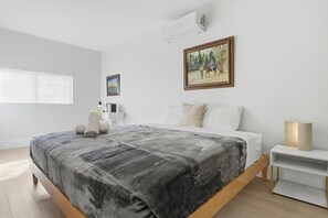 4 soverom, skrivebord, strykejern/-brett og wi-fi (inkludert)