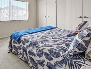 2 bedrooms, WiFi, bed sheets - Comfortable, clean Granny Flat. Easy access to shops and bus routes (Auckland)