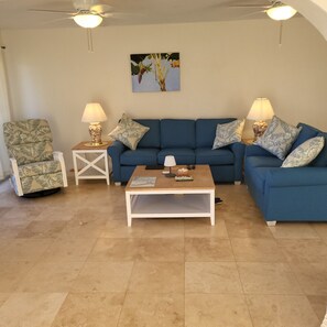 Living area - Beautiful Gentle Winds Newly Renovated Condo (Christiansted)