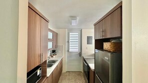 Private kitchen - 3-bedroom house in superb Vega Baja with cool AC (Vega Baja)